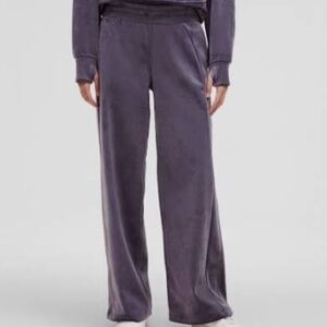 NWT Lululemon Scuba Mid-Rise Wide-Leg Pant Velvet in Nightfall M